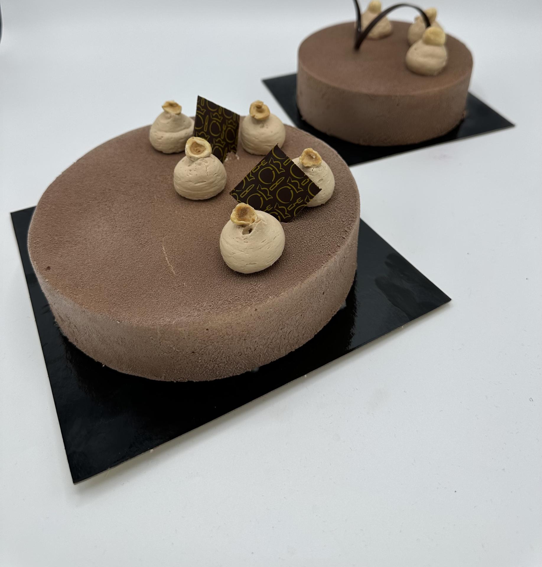 Entremet chocolat, vanille et brownie noisette 4/5 personnes